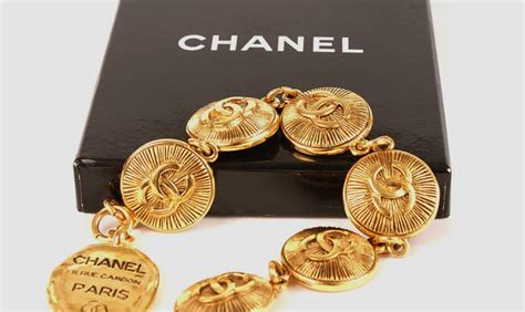 Chanel signature marks